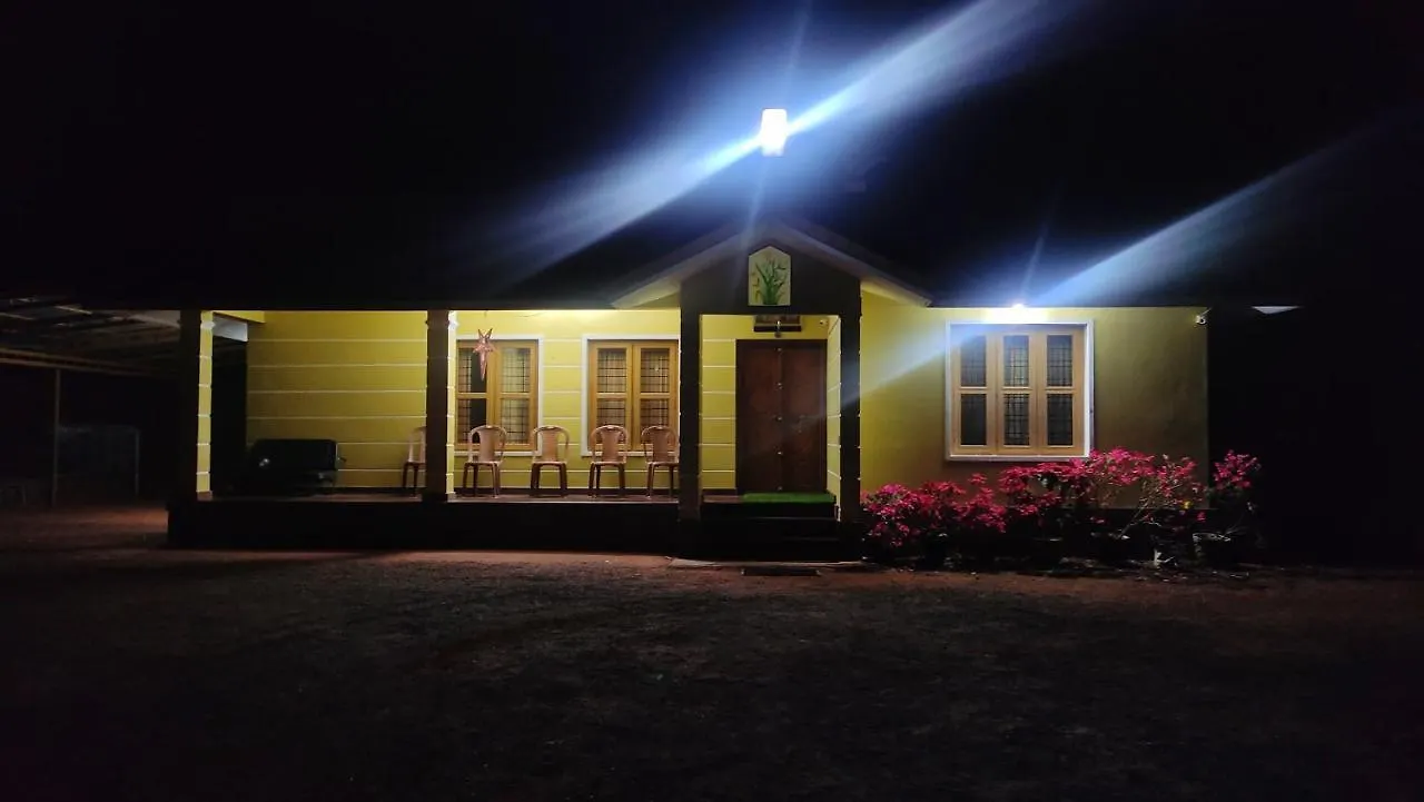 Kurumbalakotta Village Homestay Padinjarathara Hindistan
