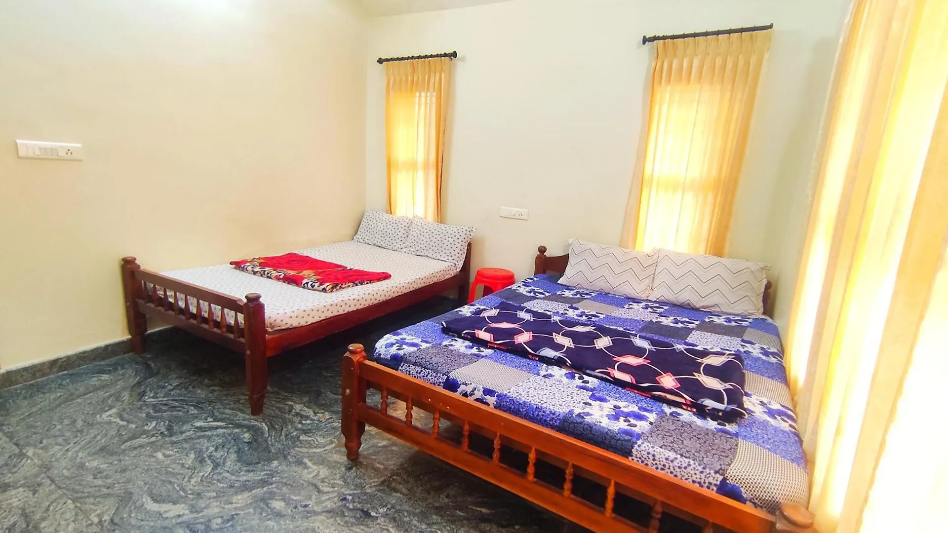 Kurumbalakotta Village Homestay Padinjarathara